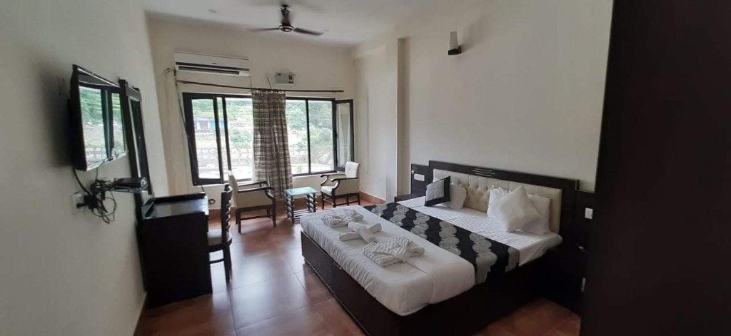 Room at Shiv Parivar Resort, Uttarkashi
