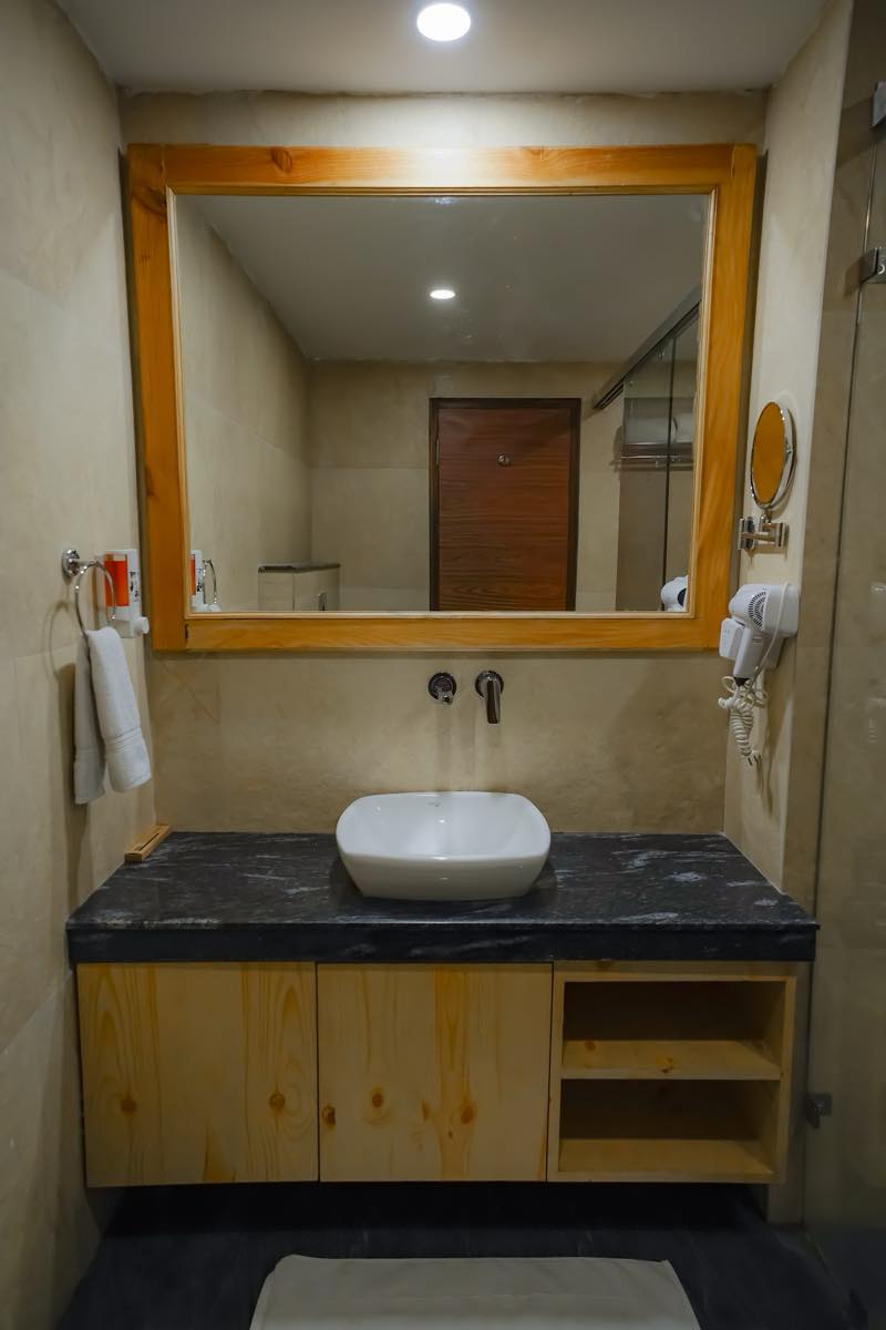 Room at Bulaakh White Flower, Mussoorie