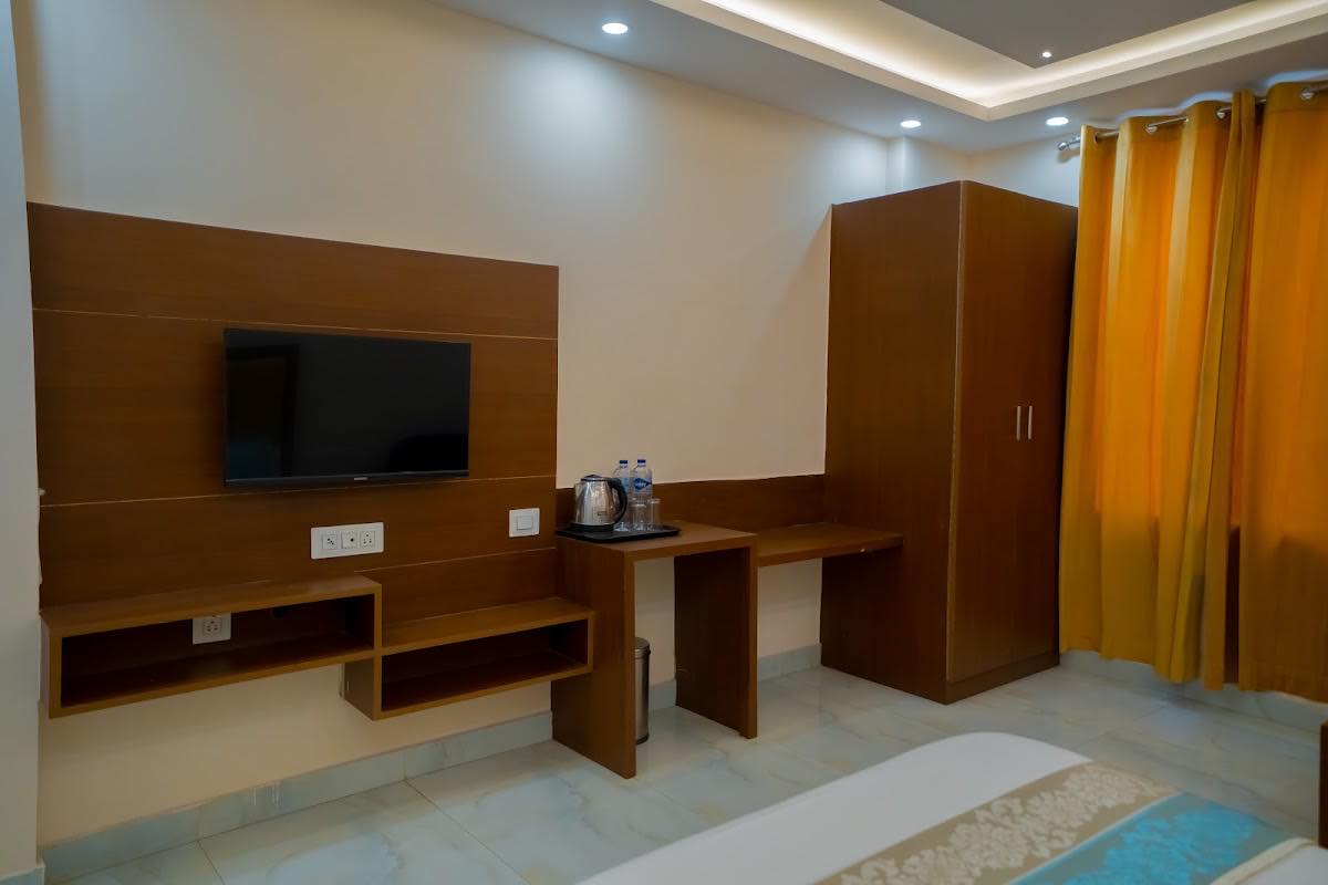 Room at Oppo Rooms by White Flower, Haridwar