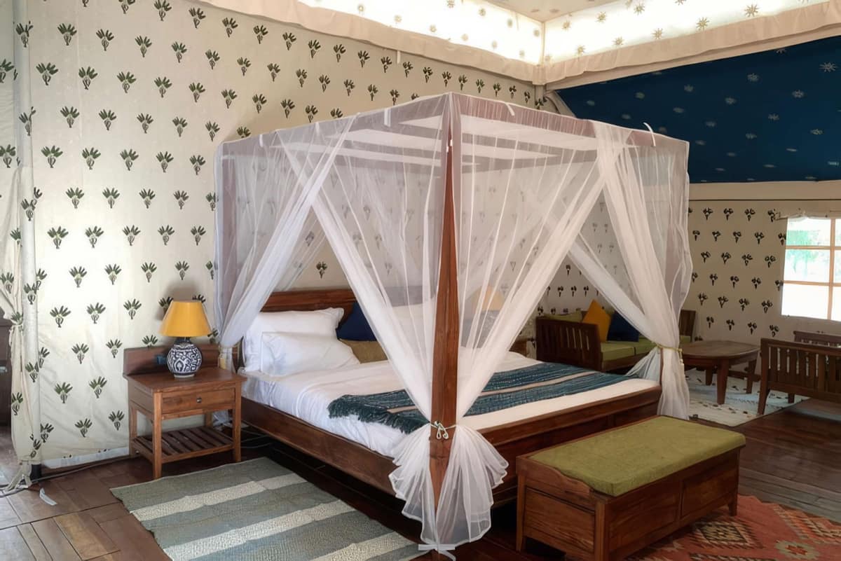 Kumbh Mela Tents: Deluxe vs Luxury vs Royal — Which Should You Book?