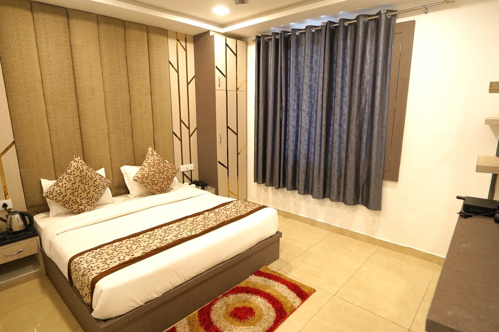 Deluxe Double Bed Room